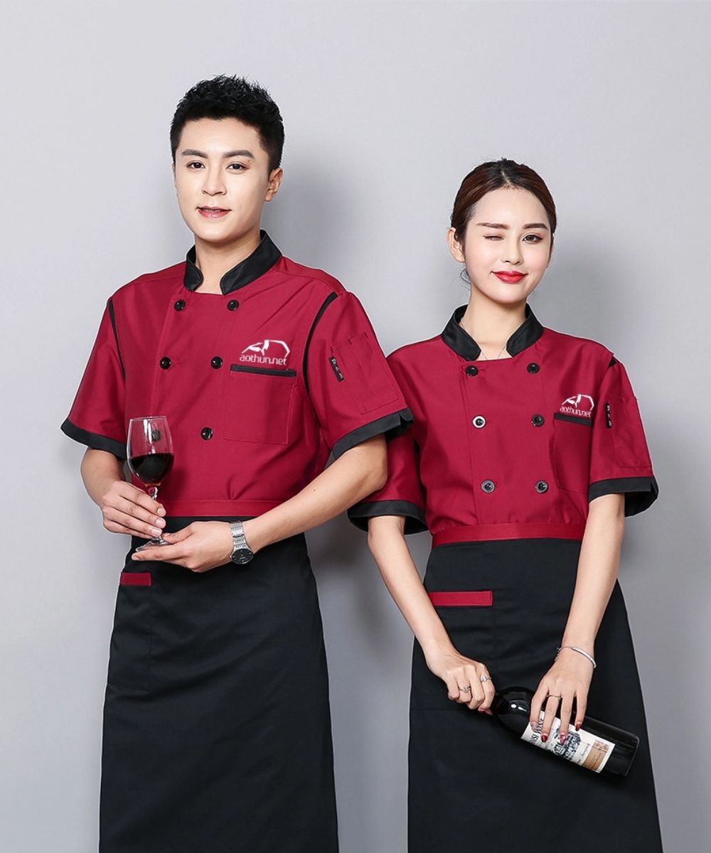 Khánh Linh Uniform là một trong những nhà cung cấp các mẫu áo bếp trưởng nam nữ lớn không chỉ ở Hà Nội mà còn mở rộng hoạt động đến TP.HCM