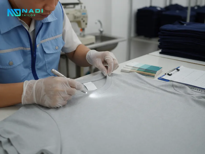 Để áo thun đồng phục bền màu, giữ form phụ thuộc nhiều vào loại vải